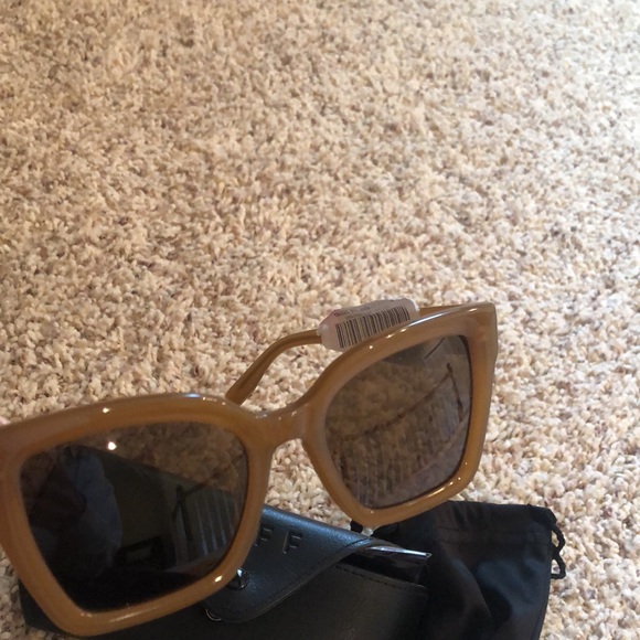 Diff Sunglasses - Picture 3 of 3